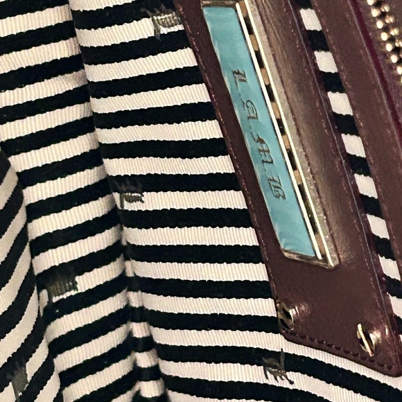 👜 Stunning Vintage One of a Kind Rare Vintage Gwen Stefani Lamb Bag 👜 - Picture 15 of 15